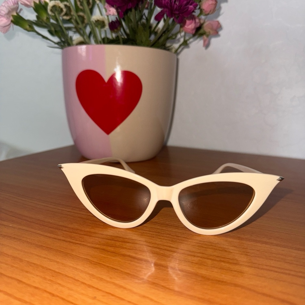 Chic Cream Cat-Eye Sunglasses